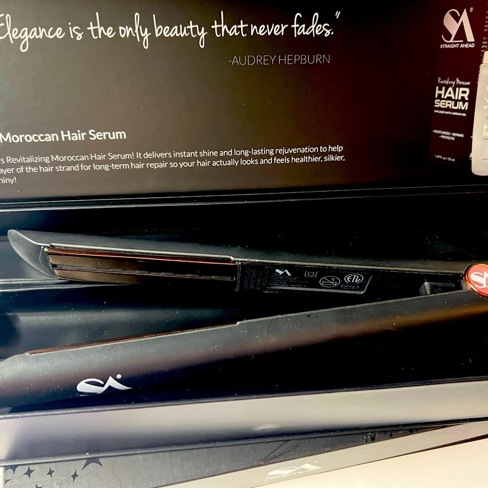 Straight Ahead Diamond Flat Iron